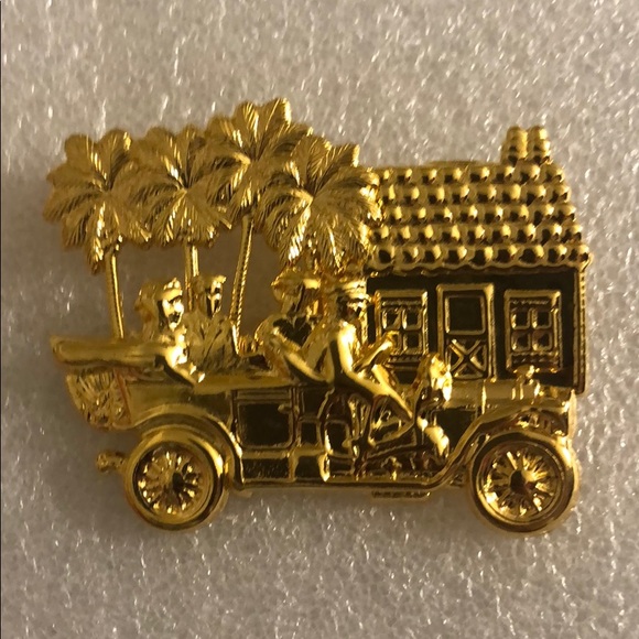 Vtg Antique car pin Automobile Gold tone pin - Picture 5 of 12